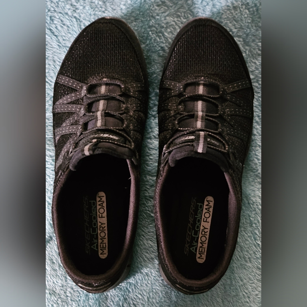 Skechers, womens 9.5, black